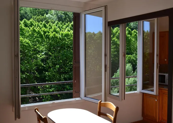 A 100 Metres Des Thermes Vue Sur Montagne. *